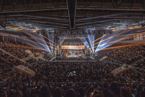 Suasana Konser Monokrom Tulus