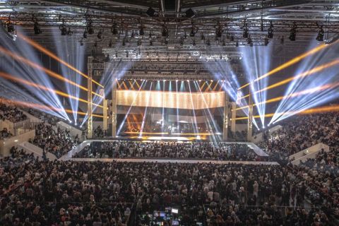 Suasana Konser Monokrom Tulus
